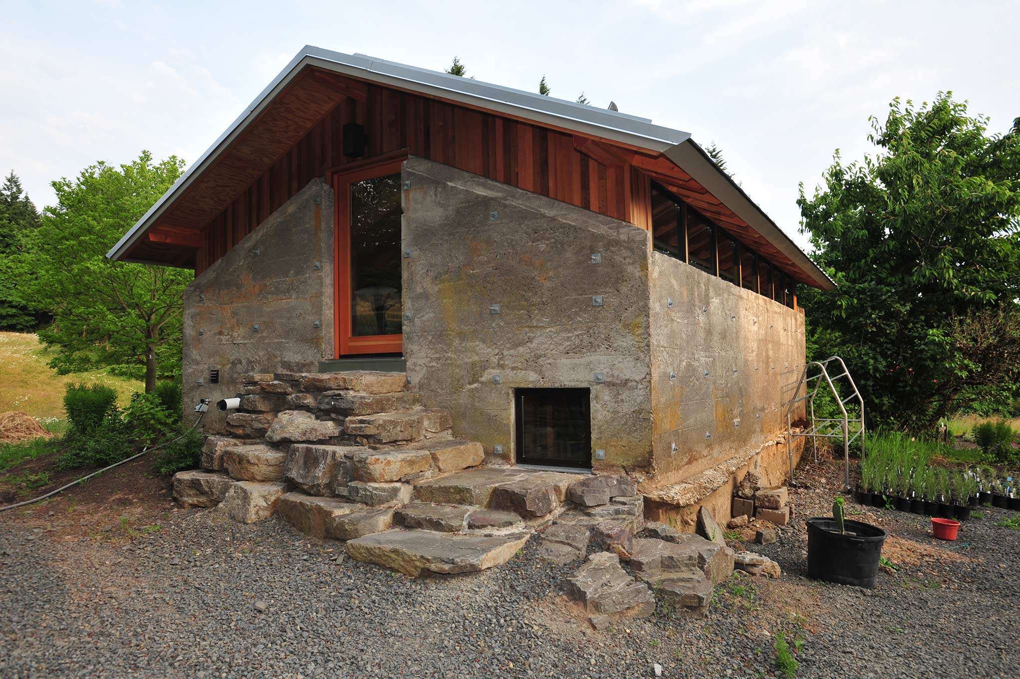 West Wind Tractor House exterior